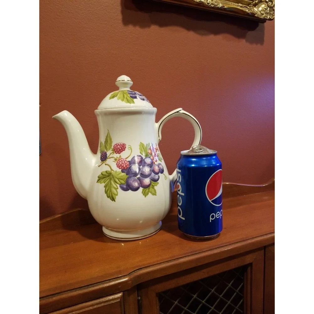 Vintage WINDSOR Teapot w Fruits Made in England 9.5